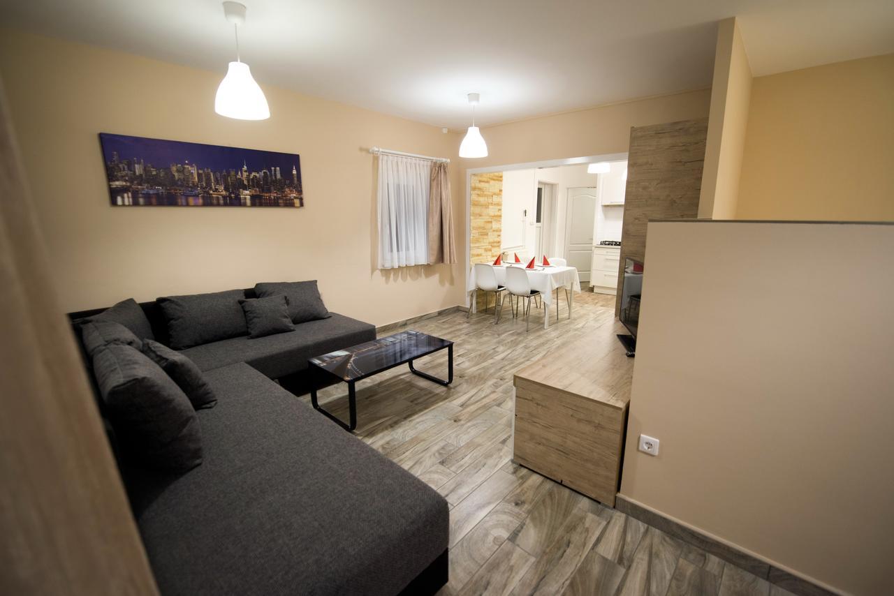 Panorama City Apartman Beci Exterior foto