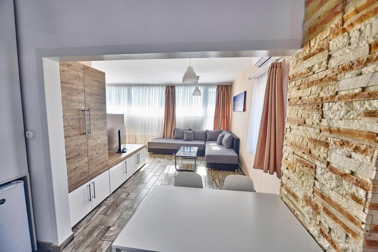 Panorama City Apartman Beci Exterior foto